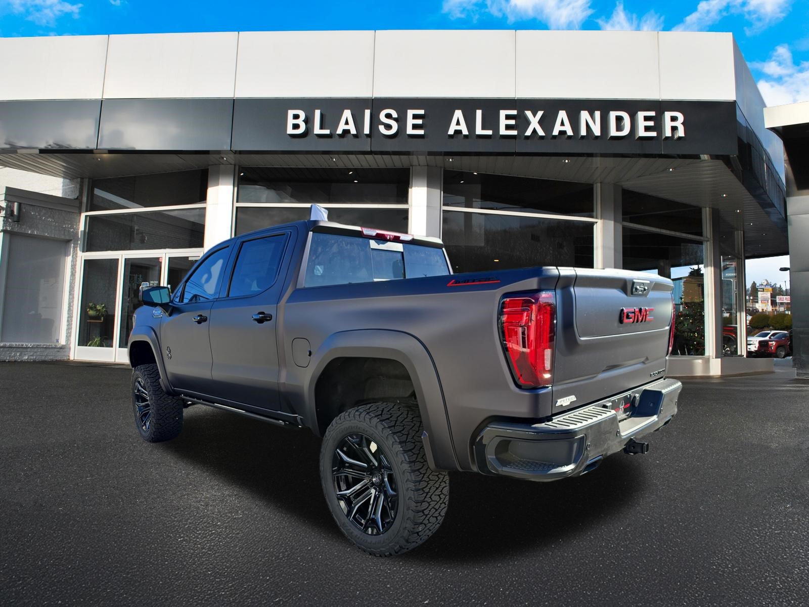 New 2026 GMC Sierra 1500 AT4 w/ AT4 Premium Package AWD/4WD image 8