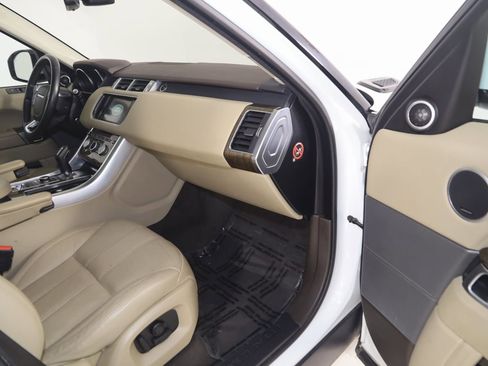 Used 2016 Land Rover Range Rover Sport SE image 40
