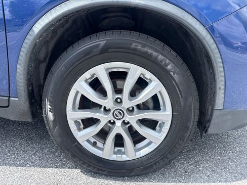 Used 2017 Nissan Rogue SV AWD/4WD image 30