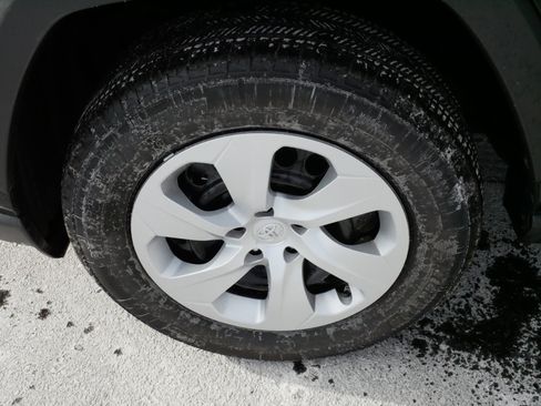 Certified 2025 Toyota RAV4 LE image 15