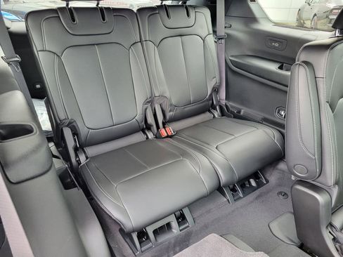 New 2026 Jeep Grand Cherokee L Limited w/ Limited Altitude Package image 19