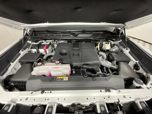 Used 2022 Toyota Tundra SR5 w/ SR5 Premium Package image 28