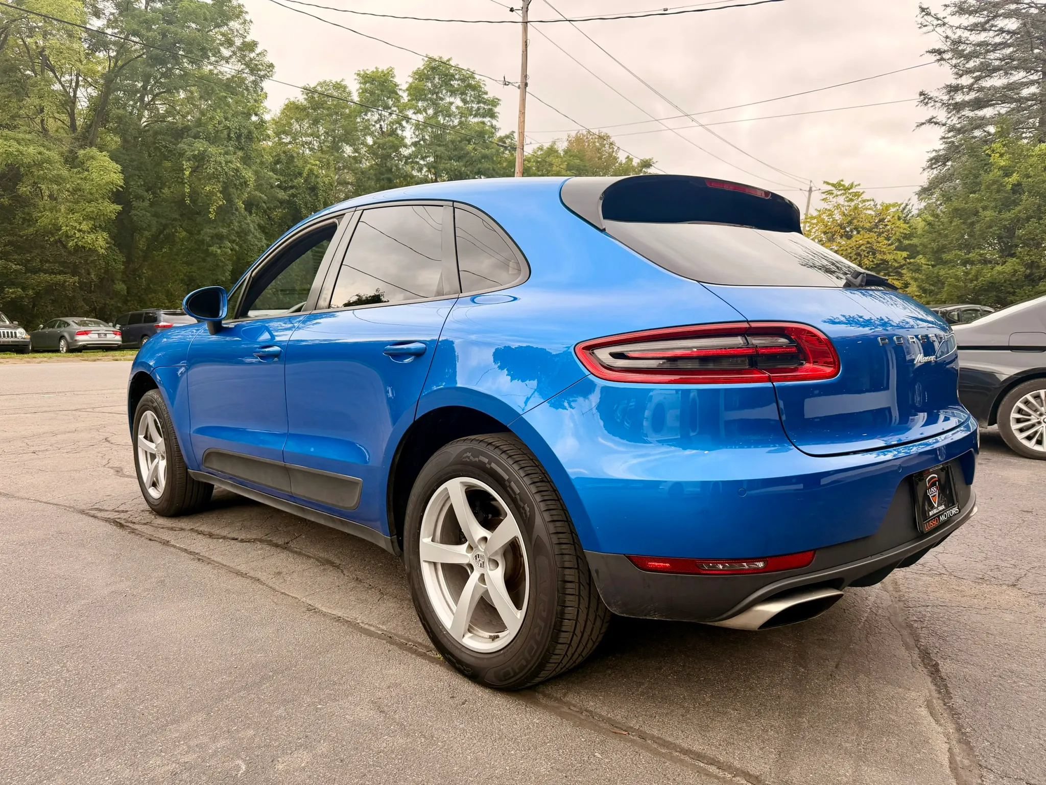 Used 2017 Porsche Macan AWD/4WD image 4