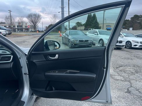 Used 2019 Kia Optima LX image 11