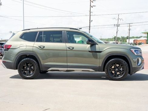New 2026 Volkswagen Atlas Peak Edition AWD/4WD image 7