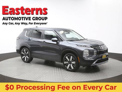 Used 2025 Mitsubishi Outlander SE AWD/4WD image 48