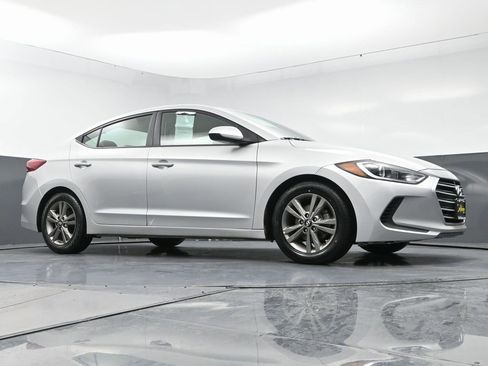 Used 2018 Hyundai Elantra SEL image 46