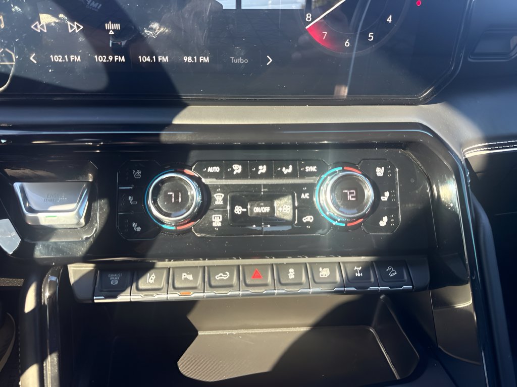 Used 2025 GMC Sierra 2500 AT4X AWD/4WD image 19