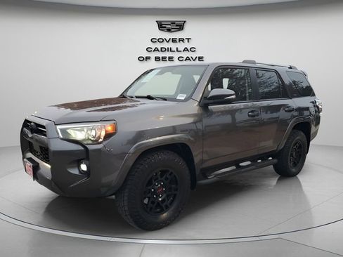 Used 2021 Toyota 4Runner SR5 Premium image 3