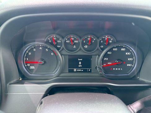 Used 2022 Chevrolet Silverado 2500 Custom w/ Custom Convenience Package AWD/4WD image 15