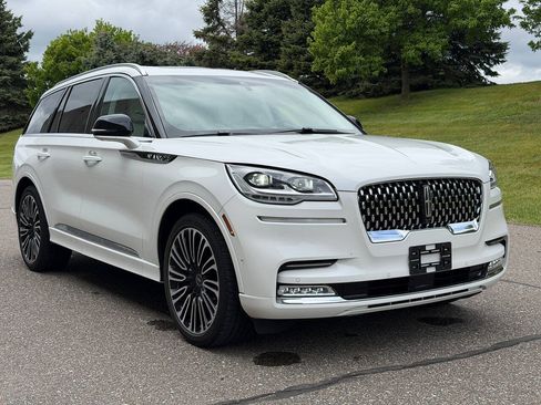 Used 2023 Lincoln Aviator Black Label w/ Dynamic Handling Package AWD/4WD image 7