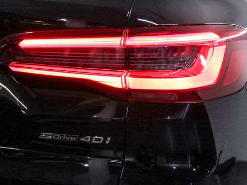 Certified 2023 BMW X5 sDrive40i w/ Premium Package image 7