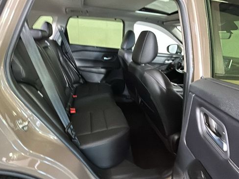 Used 2024 Nissan Rogue SV w/ SV Premium Package AWD/4WD image 35