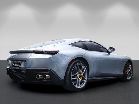 Certified 2022 Ferrari Roma RWD image 3