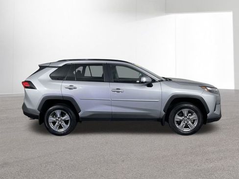 Used 2024 Toyota RAV4 XLE image 40