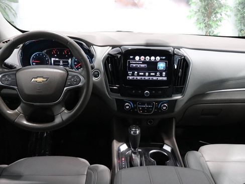 Used 2018 Chevrolet Traverse LT FWD image 9