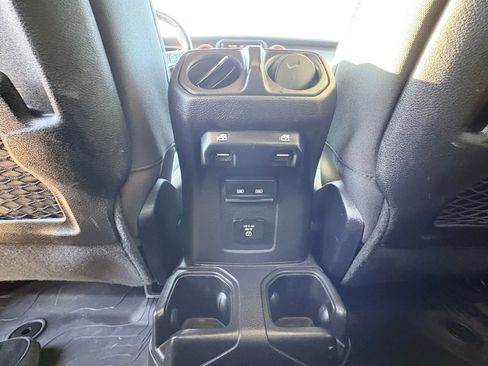 Used 2023 Jeep Gladiator Mojave w/ Cold Weather Group image 16