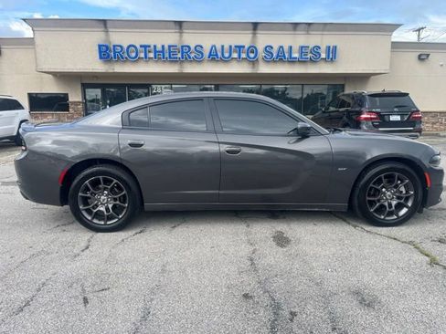 Used 2018 Dodge Charger GT image 7