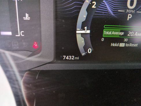 Certified 2025 Toyota 4Runner SR5 AWD/4WD image 16