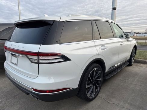 Used 2024 Lincoln Aviator Reserve w/ Equipment Group 201A image 11