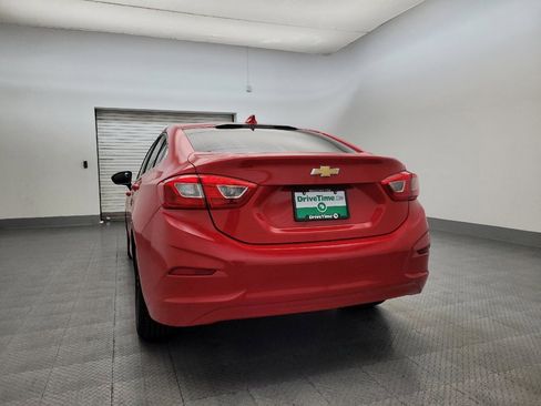 Used 2017 Chevrolet Cruze LT image 6