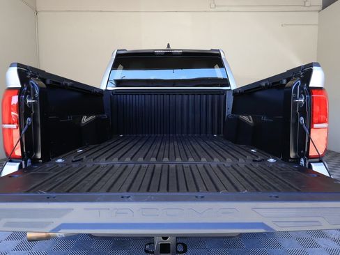 Used 2024 Toyota Tacoma SR5 AWD/4WD image 15