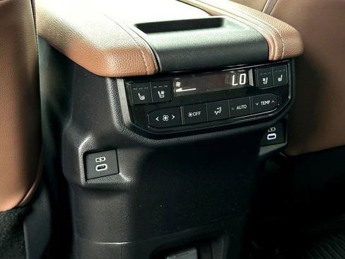 New 2026 Toyota Grand Highlander Platinum image 19