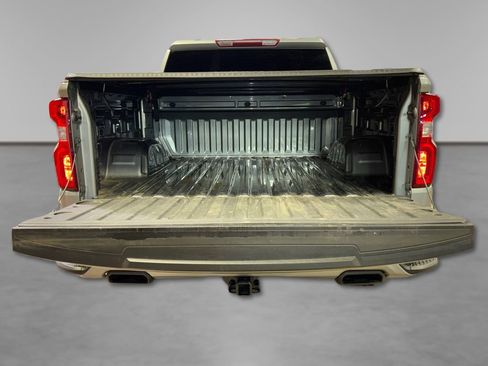 Used 2023 Chevrolet Silverado 1500 RST w/ Z71 Off-Road Package image 11