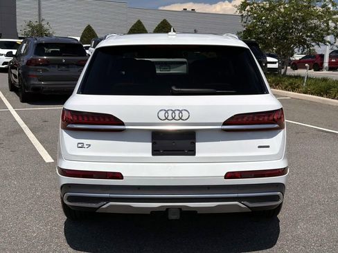 Used 2023 Audi Q7 2.0T Premium w/ Convenience Package AWD/4WD image 4
