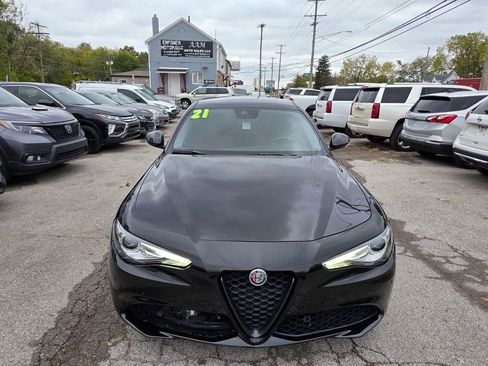 Used 2021 Alfa Romeo Giulia Ti w/ Nero Edizione image 9