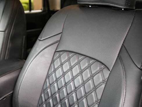 Used 2021 Jeep Gladiator Willys image 19