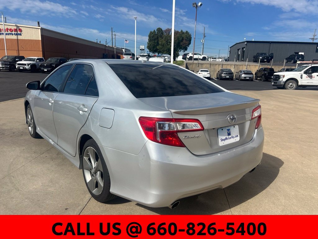 Used 2012 Toyota Camry SE w/ Leather Pkg FWD image 8