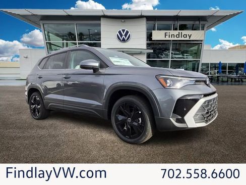 New 2026 Volkswagen Taos SE image 1