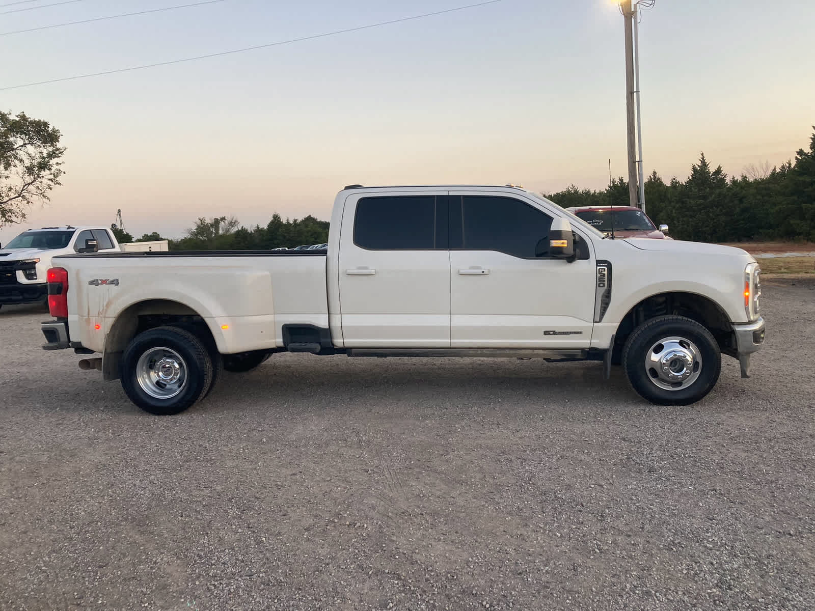 Used 2023 Ford F350 Lariat w/ Lariat Ultimate Package AWD/4WD image 9