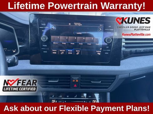 Used 2025 Volkswagen Jetta SE w/ Sunroof Package FWD image 16