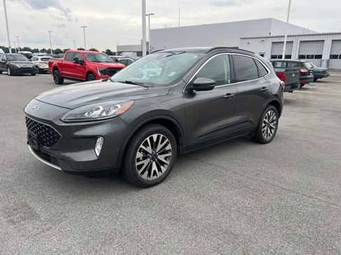 Used 2020 Ford Escape Titanium AWD/4WD image 3