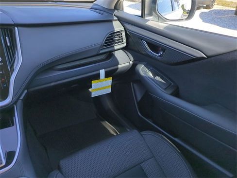 Used 2025 Subaru Outback Premium image 19