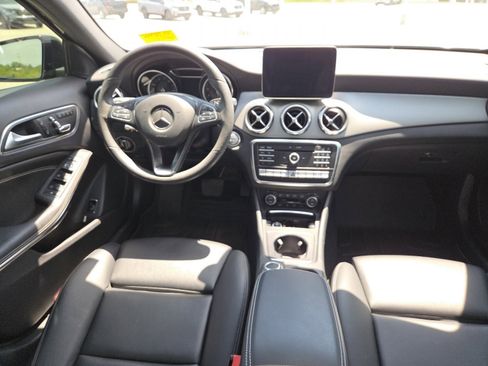 Used 2020 Mercedes-Benz GLA 250 4MATIC image 21