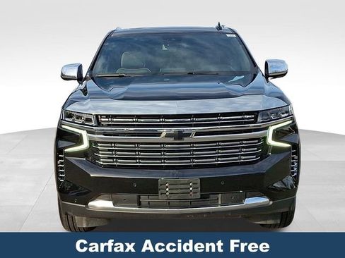 Used 2024 Chevrolet Suburban Premier image 3