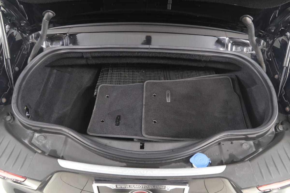 Used 2024 Jaguar F-TYPE R-Dynamic RWD image 59