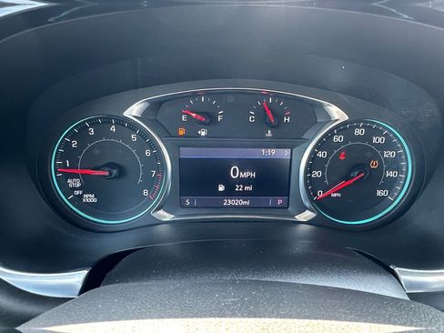 Used 2023 Chevrolet Traverse LT AWD/4WD image 13