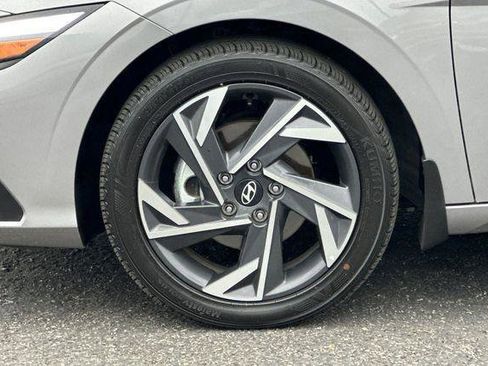 Certified 2025 Hyundai Elantra Sport image 26