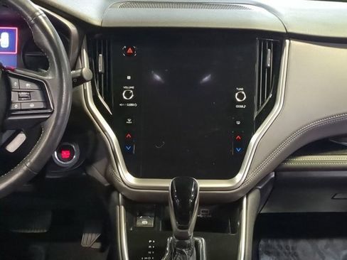 Used 2025 Subaru Outback Onyx Edition image 18