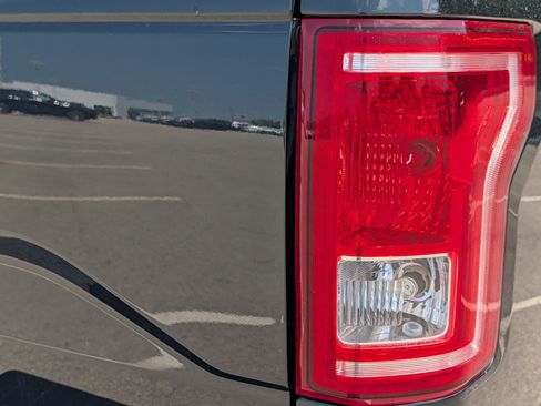 Used 2015 Ford F150 XLT w/ Equipment Group 302A Luxury AWD/4WD image 17
