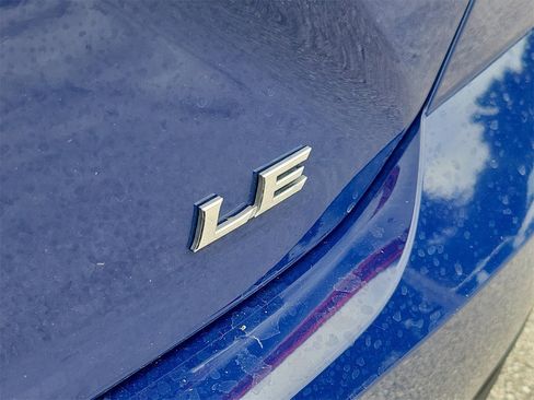 Used 2025 Toyota Camry LE image 8