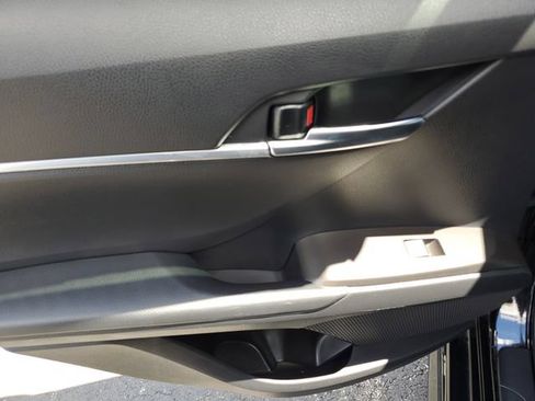 Used 2023 Toyota Camry SE FWD image 15