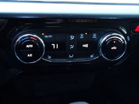 Used 2024 Chevrolet Trax LT w/ Driver Confidence Package image 33