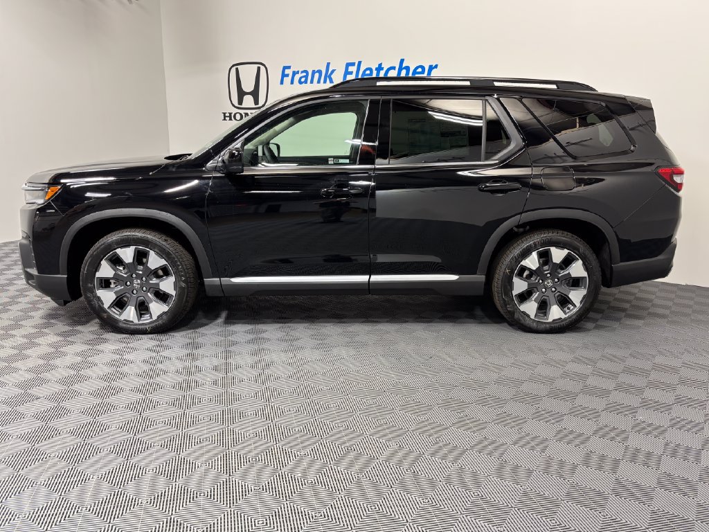 New 2026 Honda Pilot Touring image 3