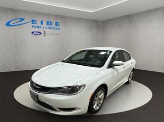 Used 2017 Chrysler 200 Limited Platinum w/ Comfort & Convenience Group video 2