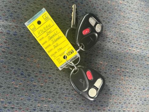 Used 2001 Chevrolet Silverado 1500 LS w/ Firm Ride Suspension Pkg image 24